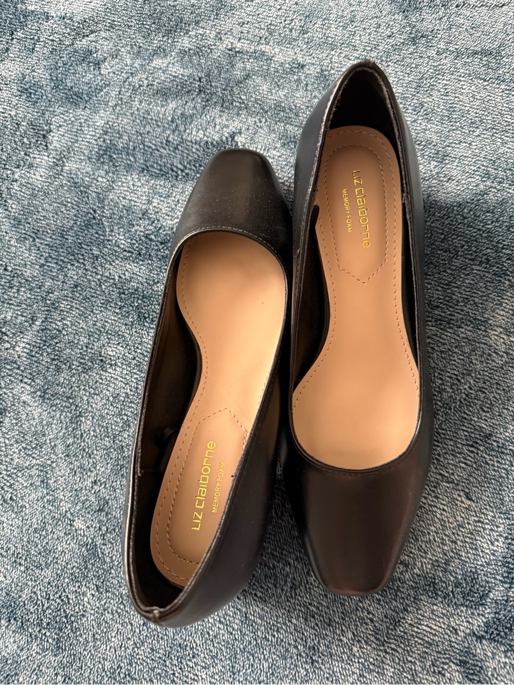 Liz Claiborne Black Square-Toe Leather Flats